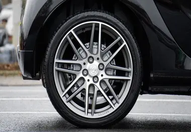 Researchers are using tomato peels and eggshells to make tires