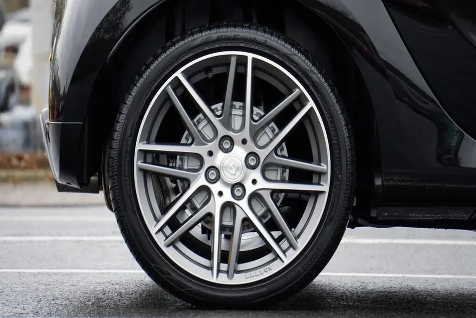 Researchers are using tomato peels and eggshells to make tires