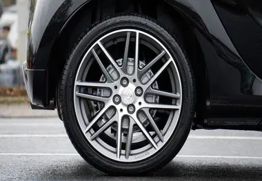 Researchers are using tomato peels and eggshells to make tires