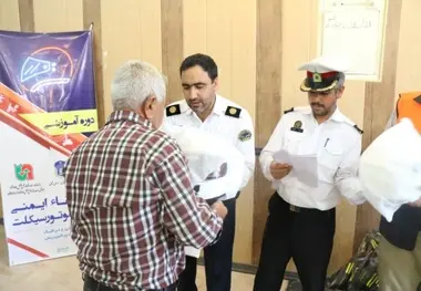 برگزاری دوره آموزشی ارتقا ایمنی موتورسواران در خراسان شمالی 
