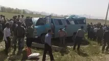 انحراف مینی بوس در جاده کیاسر ۸ مصدوم برجا گذاشت