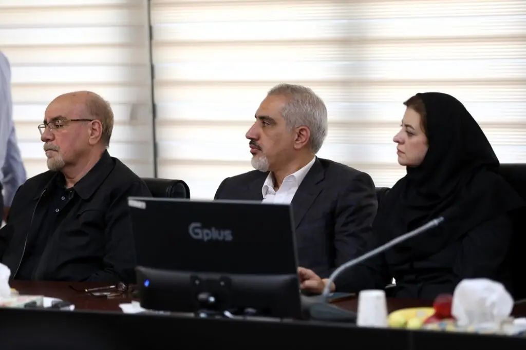بازدید مدیرعامل راه‌آهن از کارخانه شرکت مهندسی و ساخت لکوموتیو مپنا (18)