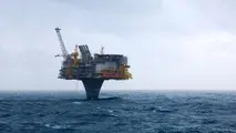 Athens: Oil from tanker’s sinking prompts beach warnings
