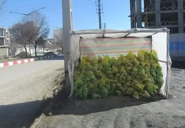 ذخیره سازی ۴۰۰۰ تن شن و نمک برای شرایط جوی در نهاوند