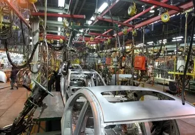    راه نجات صنعت خودروسازی ایران خروج از انحصار است