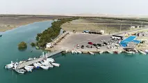 باد شدید بندرهای گردشگری قشم را تعطیل کرد
