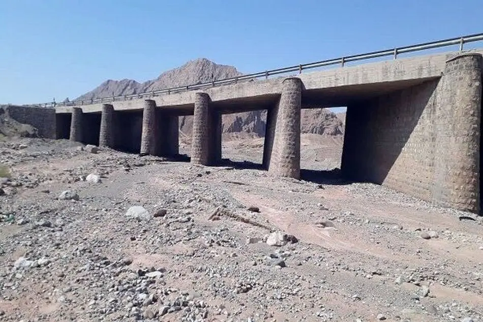 آماده سازی پل های بروجن برای فصل بارندگی با اجرای عملیات ایمنی