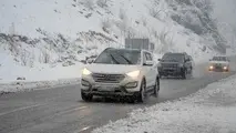 بارش برف جاده هراز را بست