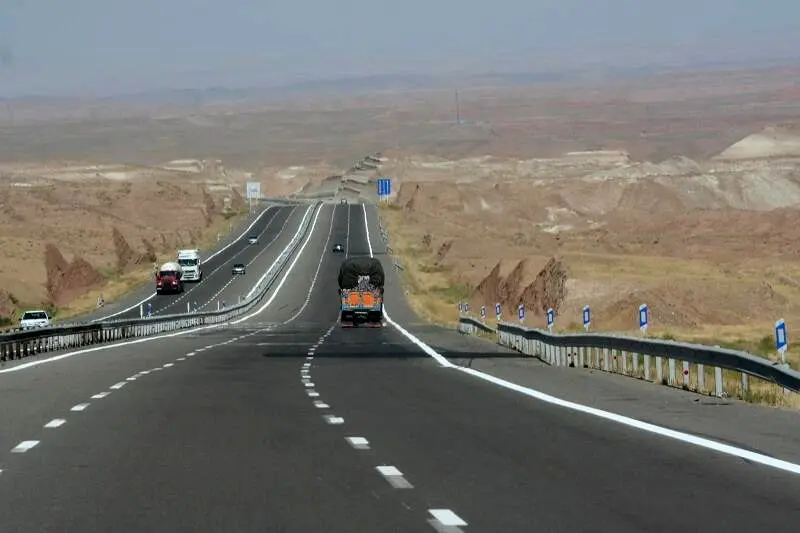 بزرگ‌ترین پل آزاد راه تبریز–سهند به اتمام رسید 