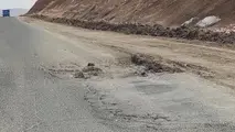 جاده میاندوآب بوکان برای رانندگان کامیون غیر قابل استفاده شد+ فیلم