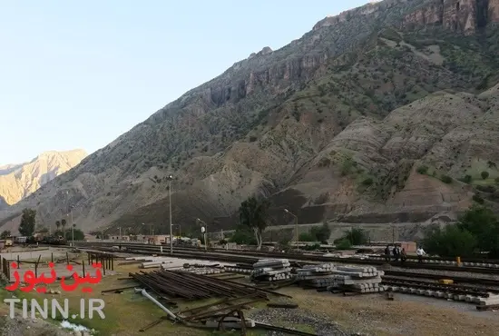 فیلم | بهره برداری پروژه بارانداز جدید ایستگاه دورود در راه آهن لرستان