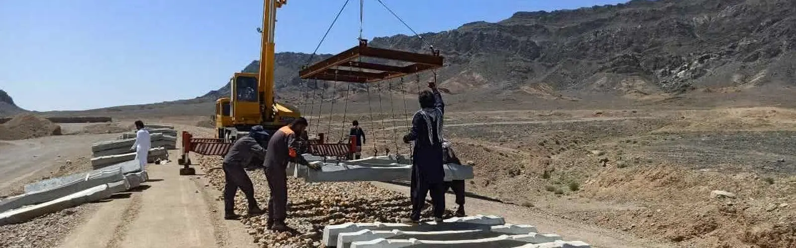 عباس خطیبی:راه آهن چابهار زاهدان در اولویت تکمیل و بهره برداری قرار دارد 