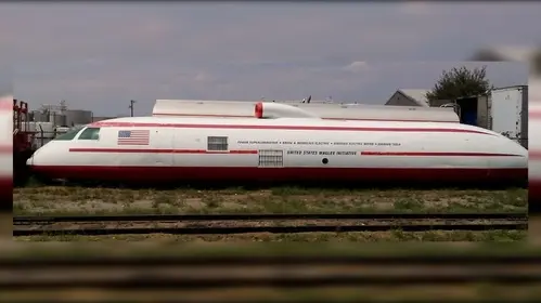 Hovertrain؛ قطار راکتی (2)
