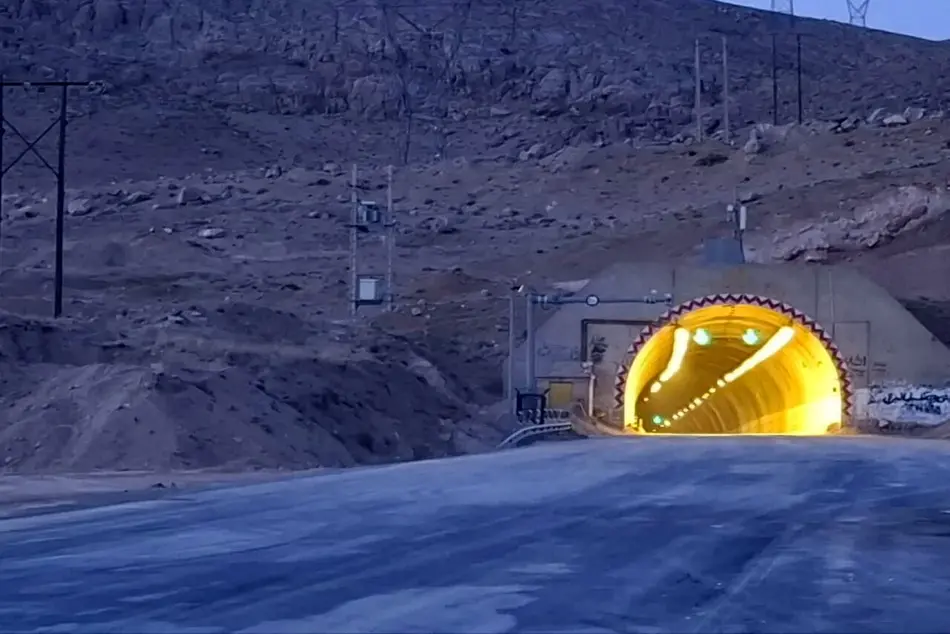 تونل رخ در محور شهرکرد – اصفهان بازگشایی شد

