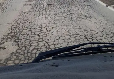 اضافه تُناژ بار، عامل اصلی تخریب جاده های کشور است

