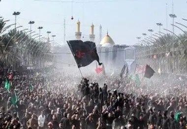 تردد زائران اربعین در مرز بین المللی مهران همچنان ادامه دارد