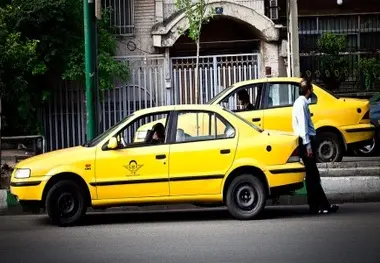 بازآموزی مفاهیم ترافیکی به ۸۰ هزار راننده تاکسی پایتخت / رانندگان تاکسی آموزگاران رفتارهای ترافیکی هستند