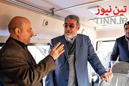 رونمایی از ماشین آلات اهدایی به شهرداری ها و دهیاری ها