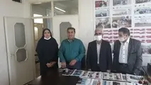 خبرنگاران در کمال صداقت و امانت داری، عمر خود را سپری می کنند
