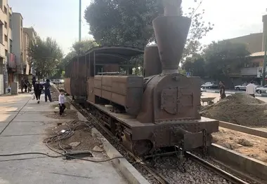 ماشین دودی دوره قاجار در شهرری به ریل خود بازگشت