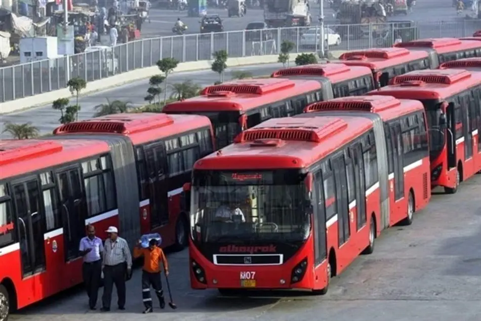 حتی یک اتوبوس جدید از سوی دولت تحویل داده نشده است