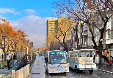 قدردانی یک خانواده تهرانی از شرکت فعال در حمل‌ونقل عمومی درون‌شهری