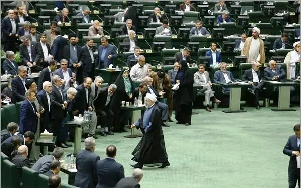  4 سوال از روحانی به قوه قضائیه رفت؛ پایان رفاقت مجلس و دولت؟