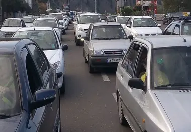 انجام عملیات عمرانی در روز و افزایش ترافیک آزادراه کرج به تهران+ فیلم