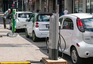 Queensland unveils world's longest electric vehicle super highway