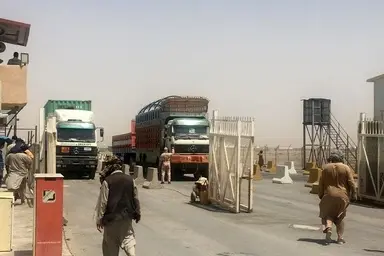 صادرات بیش از ۴۲۴ هزار تُن کالا از مرز ماهیرود طی ۷ ماه