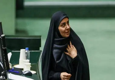 فرزانه صادق مالواجرد وزیر راه و شهرسازی شد