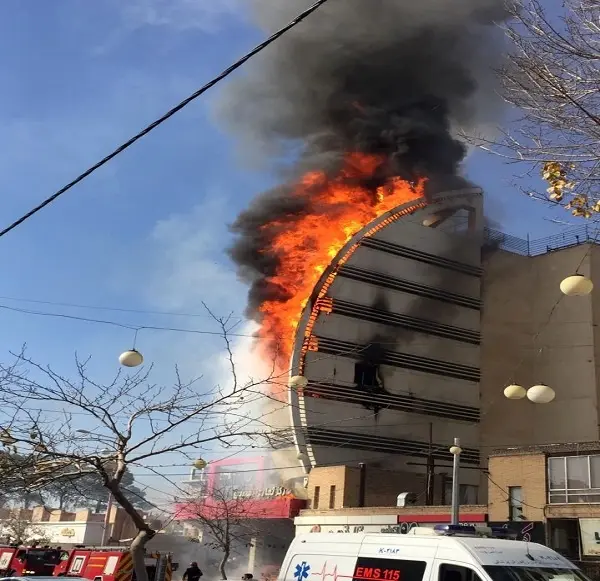 آتش سوزی در برج تجاری صالح المهدی کرمان 