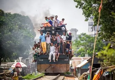 عکس/ قطار سواری در بنگلادش