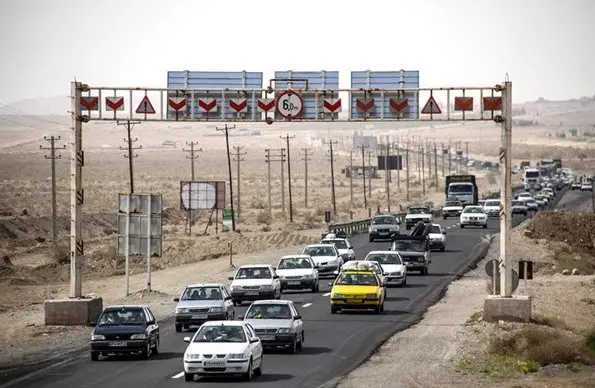 ترافیک پر حجم در برخی جاده های زنجان حاکم است