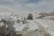 پایان پنج ماه محاصره برفی؛ گردنه عسل کشان پس از ۴۱ روز عملیات طاقت فرسا بازگشایی شد