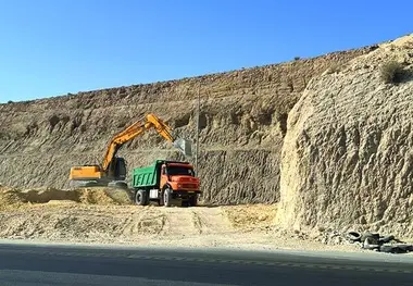 آغاز عملیات حذف ترانشه خطرناک در جاده لار–جهرم