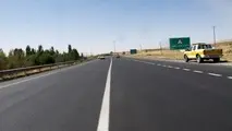 اتمام ۴.۵ کیلومتر عملیات روکش آسفالت جاده ترانزیت زنجان قزوین 