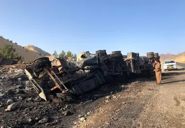 فیلم| آتش‌سوزی مرگبار یک کامیون در مرز باشماق
