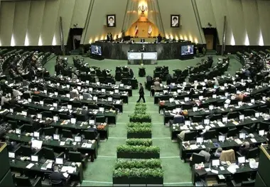 موافقت نمایندگان با دو شیفته شدن جلسه مجلس برای بررسی صلاحیت غلامی و اردکانیان