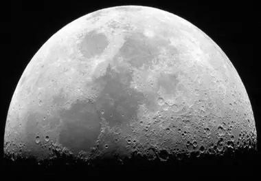 NASA offers 4K tour of the Moon
