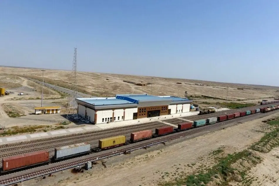 درآمد ۱۴۲میلیارد تومانی راه آهن آذربایجان از حمل و نقل بین‌المللی