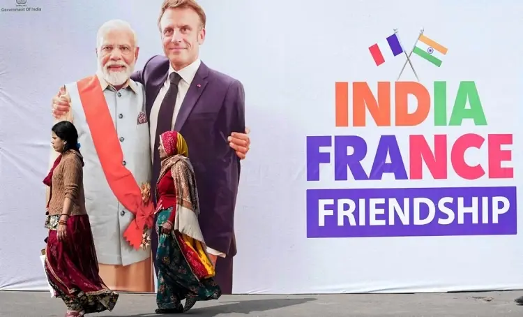 هند و فرانسه بر سر تولید هلی کوپتر و زیردریایی توافق کردند