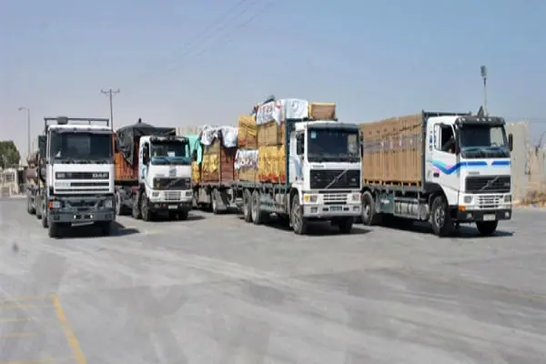 توزیع ۶۰۰ هزار حلقه لاستیک بین رانندگان کامیون‌ها