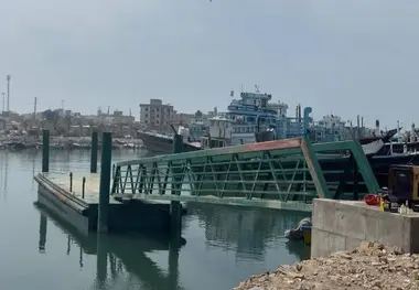 تعمیرات اساسی ۶ اسکله بندر بوشهر آغاز شد