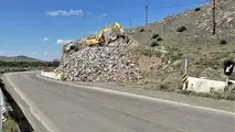 ریزش ترانشه جاده اصلی اردبیل - نیر را مسدود کرد