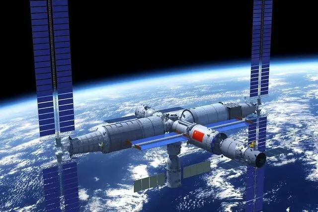 ۳ فضانورد چینی امروز راهی ایستگاه فضایی شان می شوند