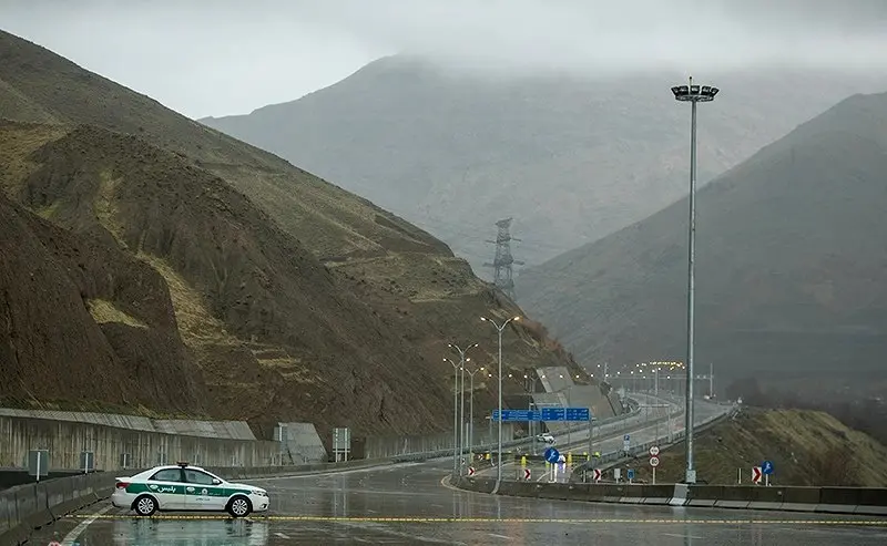 علت انسداد آزادراه تهران ـ شمال پس از افتتاح آن چه بود؟ 