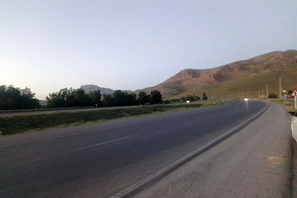 دور برگردان قبل از پمپ بنزین تشنیز آبستن حادثه ای ناگوار