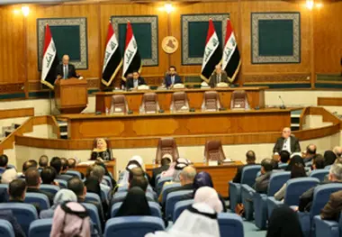 رای پارلمان عراق به طرح خروج نظامیان امریکا از عراق 
