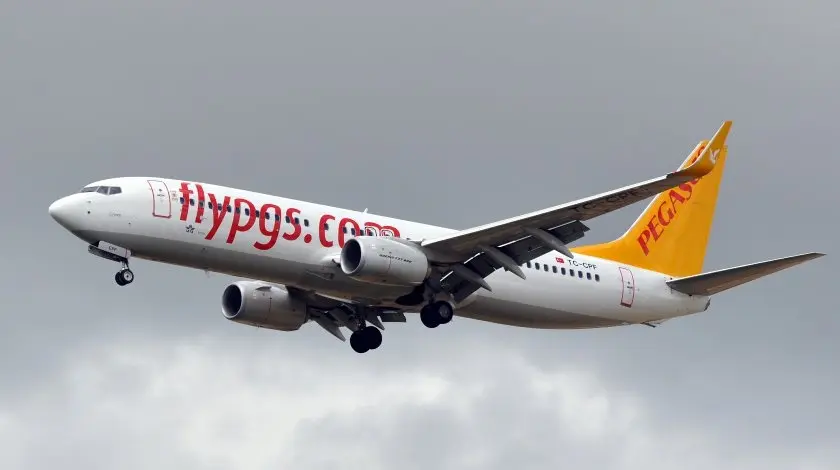 Pegasus Boeing 737 Engine Shuts Down During the Flight